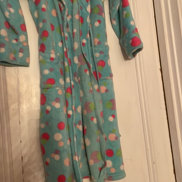 Kids size 14 Robe - Picture 2 of 3